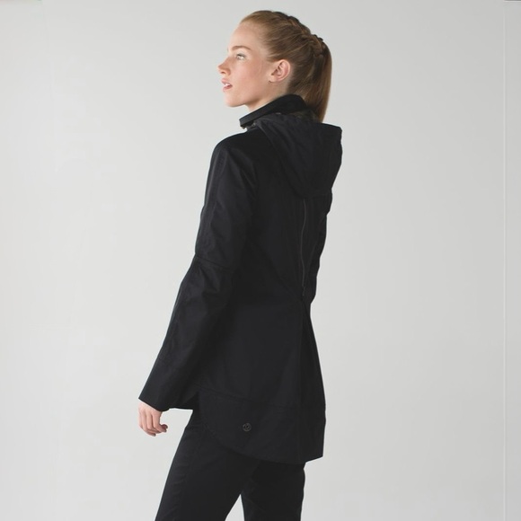 Lululemon // Fo Drizzle Jacket // Black - Picture 2 of 8
